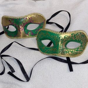 NWOT Elegant Gold and Green Masquerade Masks & Gold, purple and green. W/Blk tie